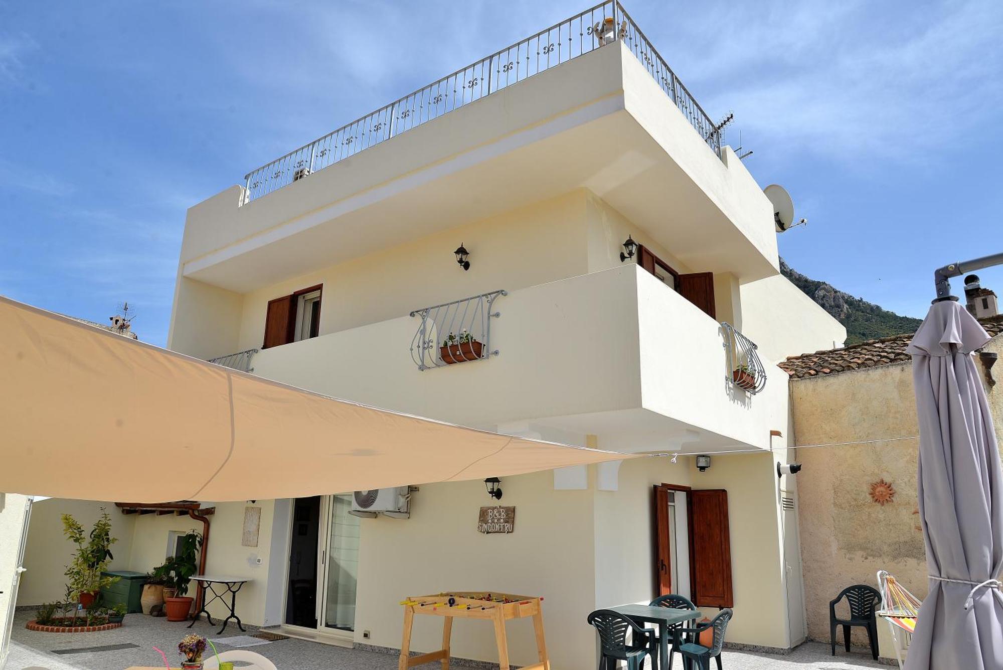 B&B S'Incontru Galtelli Exterior photo